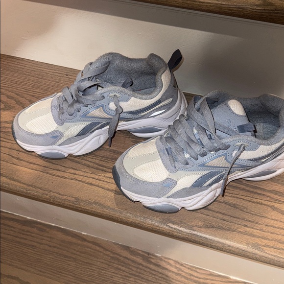 Reebok Gray Chunky Sneakers Athletic Style unisex - Picture 7 of 9